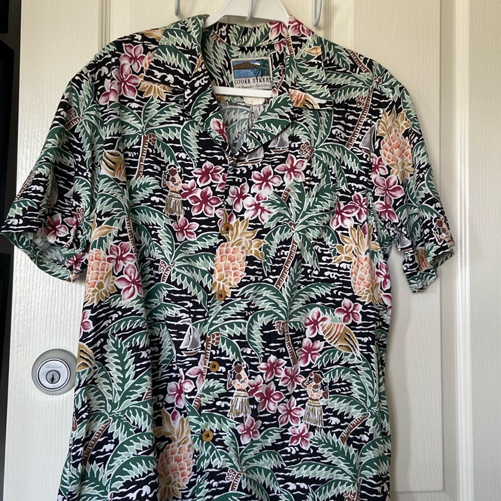 Aloha shirt, Cook Street